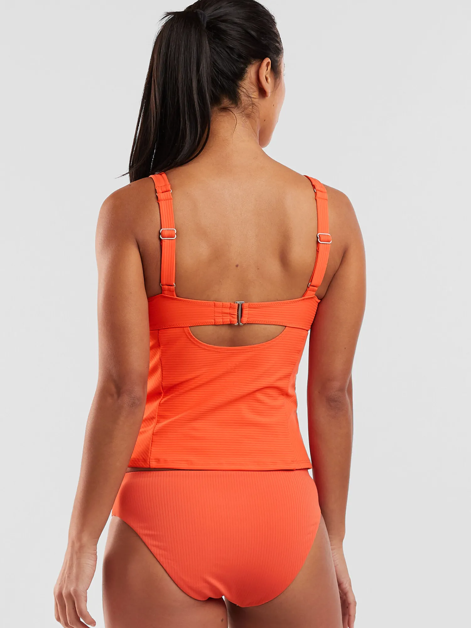 Women Title Nine Tankini Tops>Bodacious 2.0 Underwire Tankini Top - Solid Ribbed