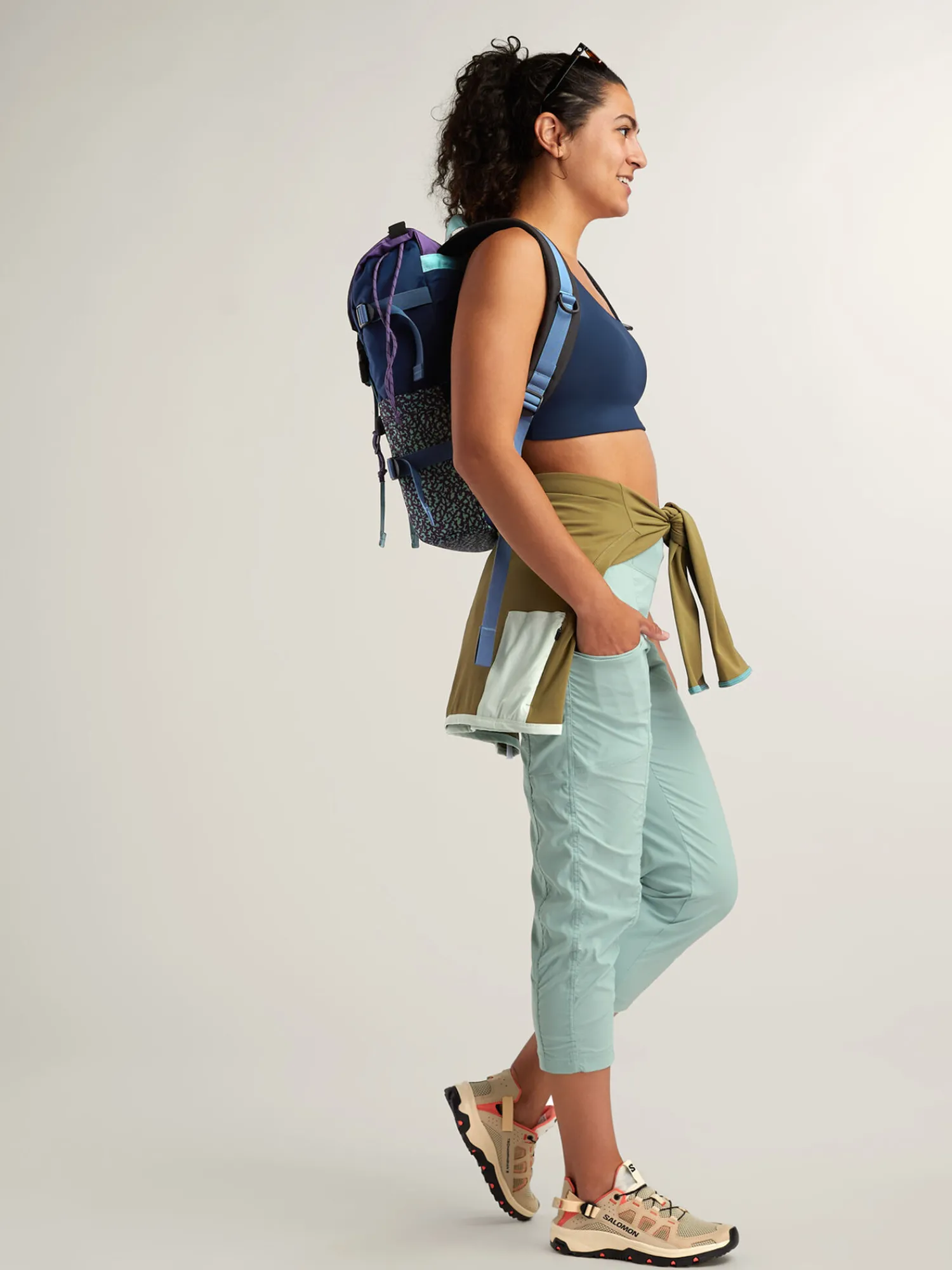 Women Title Nine Bottoms Finder>Evergreen Hiking Capris
