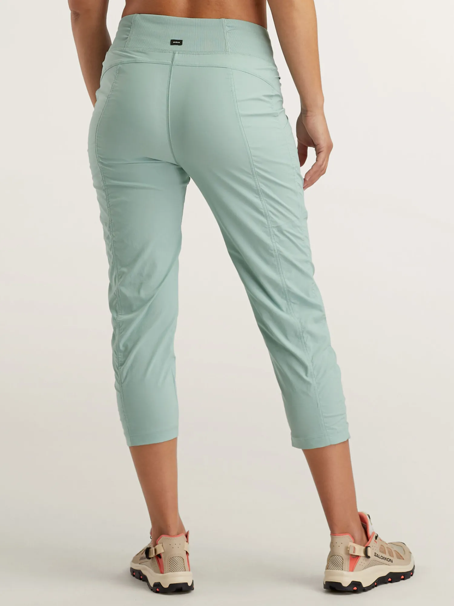 Women Title Nine Bottoms Finder>Evergreen Hiking Capris