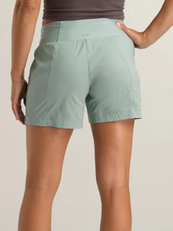 Women Title Nine Bottoms Finder><noscript><img width=