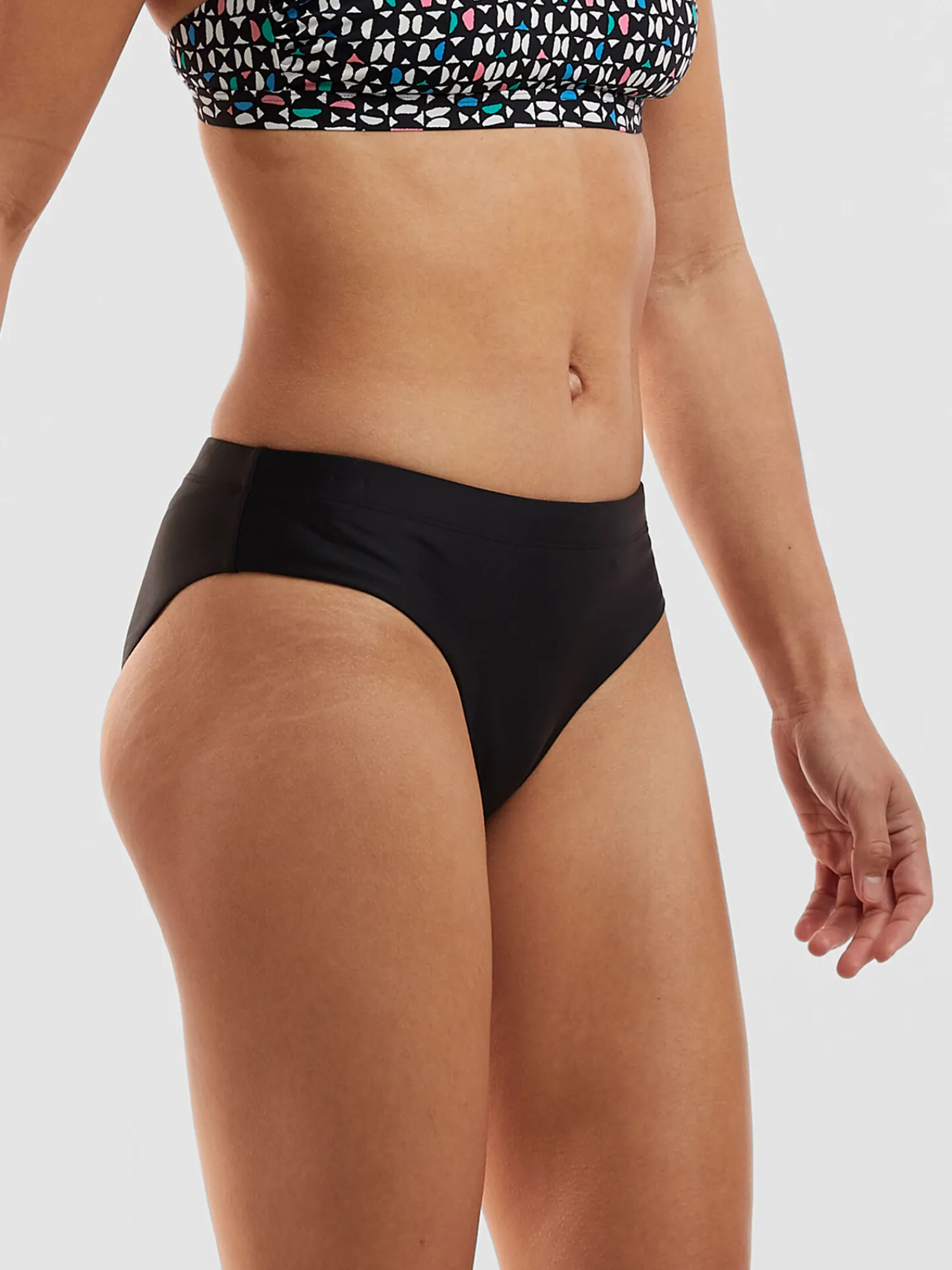 Women Title Nine Bikini Bottoms>Genie Bikini Bottom - Solid