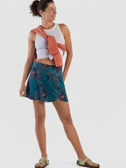Women Title Nine Tank Tops><noscript><img width=
