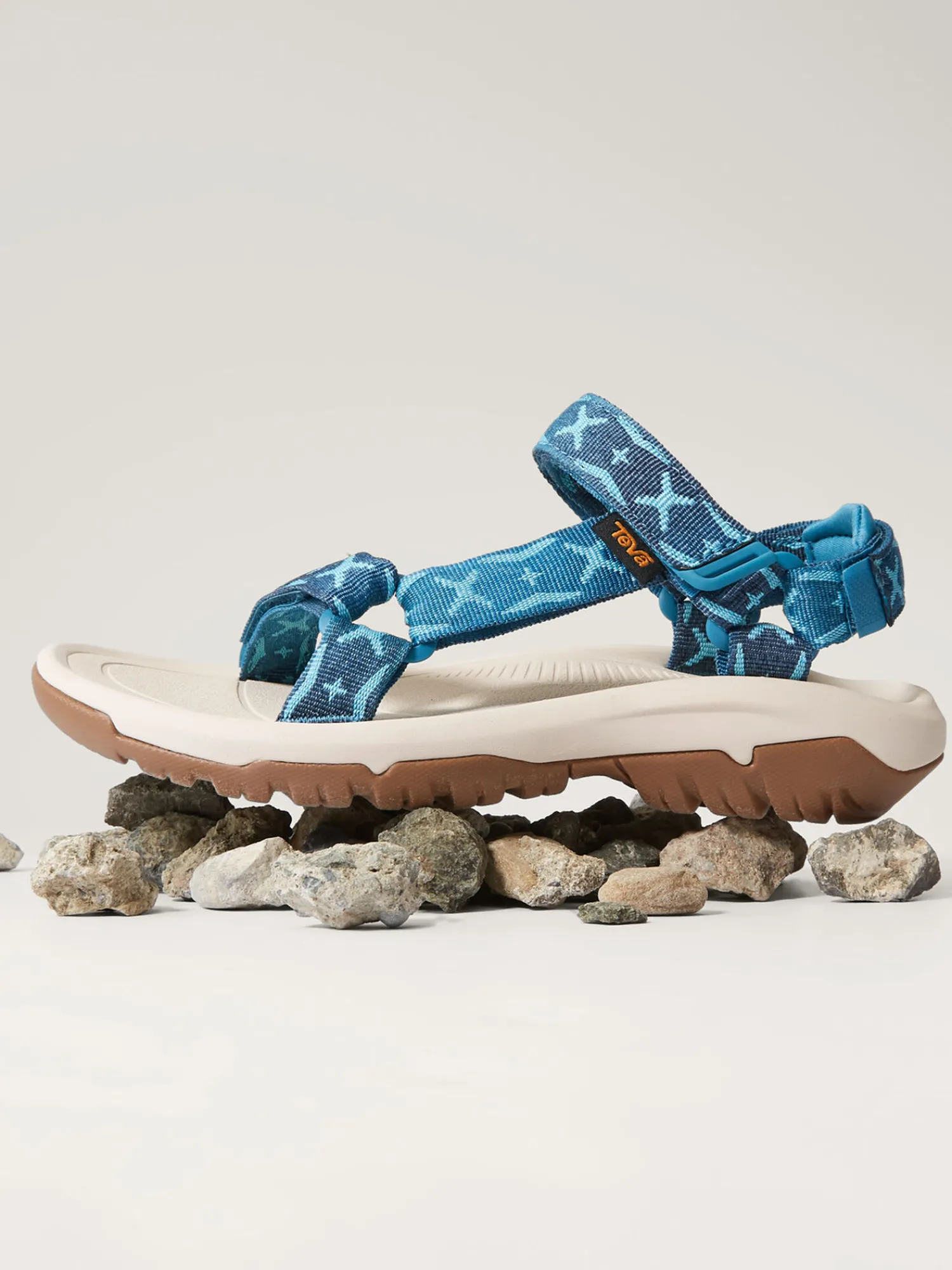 Women Title Nine Shoes>Hike Out Sandal