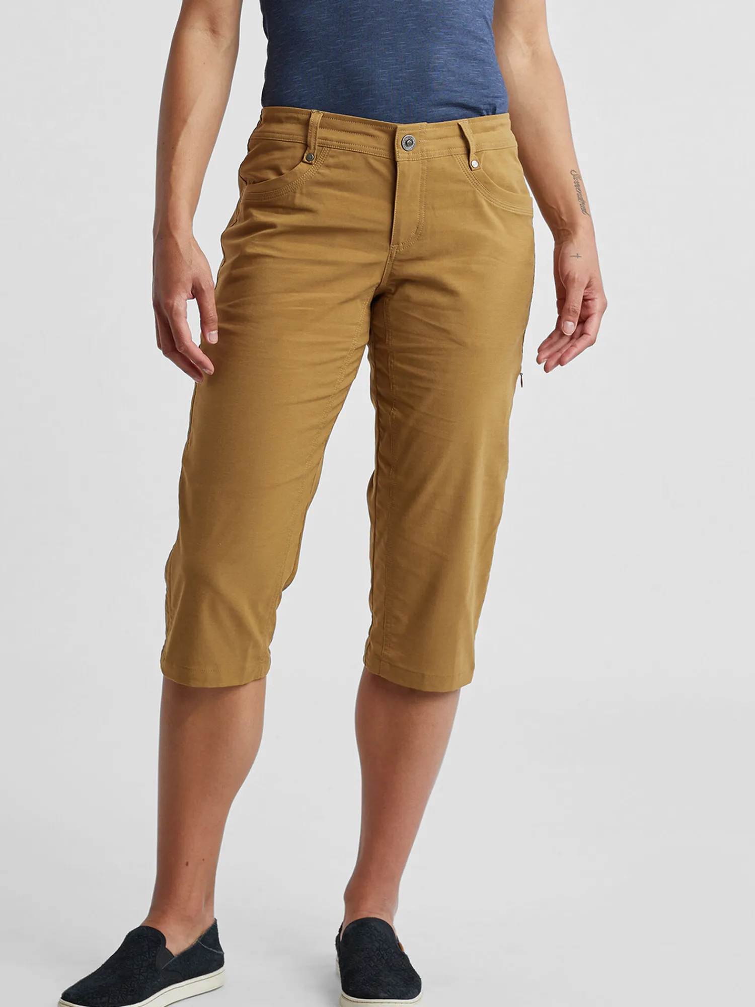 Women Title Nine Bottoms Finder>Indestructible Hiking Capri