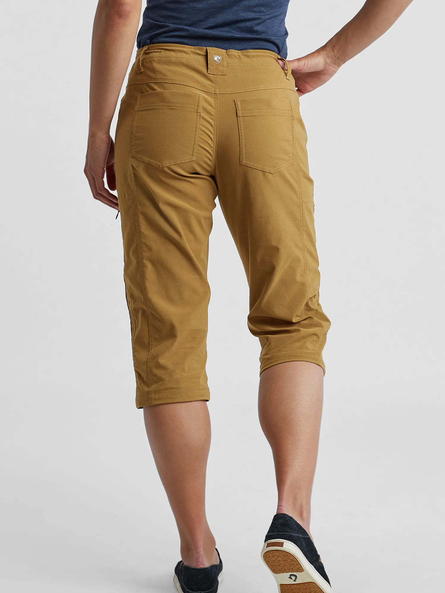 Women Title Nine Bottoms Finder>Indestructible Hiking Capri