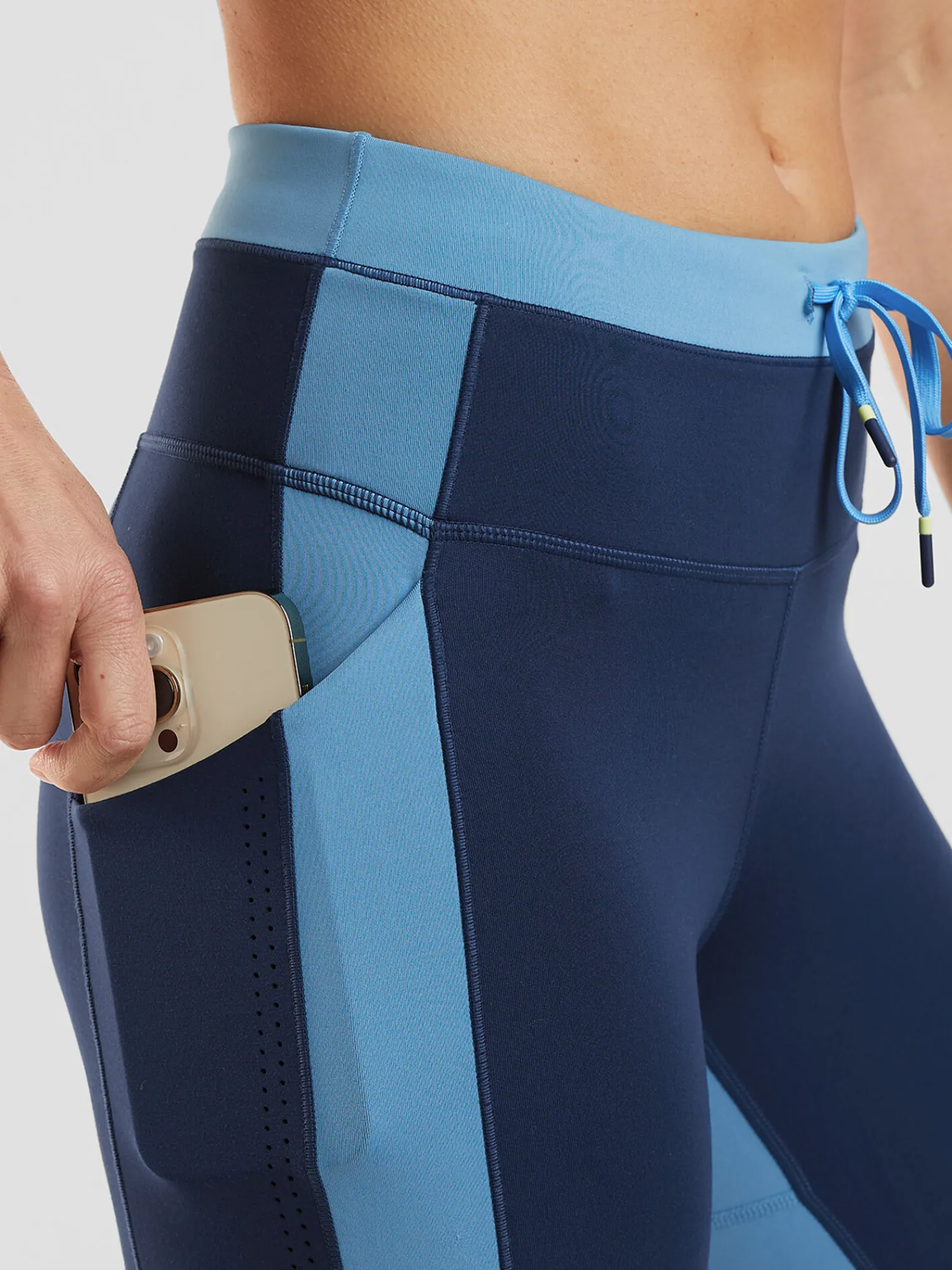 Women Title Nine Bottoms Finder>Mad Dash Lite Capri - Colorblock