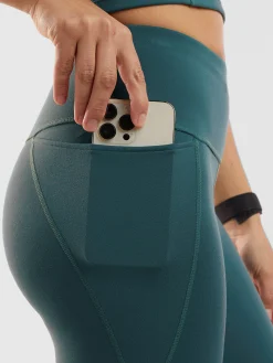 Women Title Nine Bottoms Finder><noscript><img width=