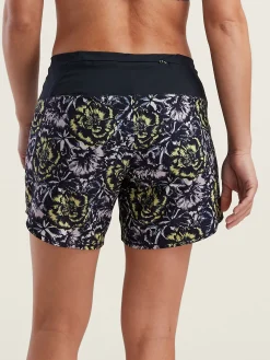 Women Title Nine Bottoms Finder><noscript><img width=