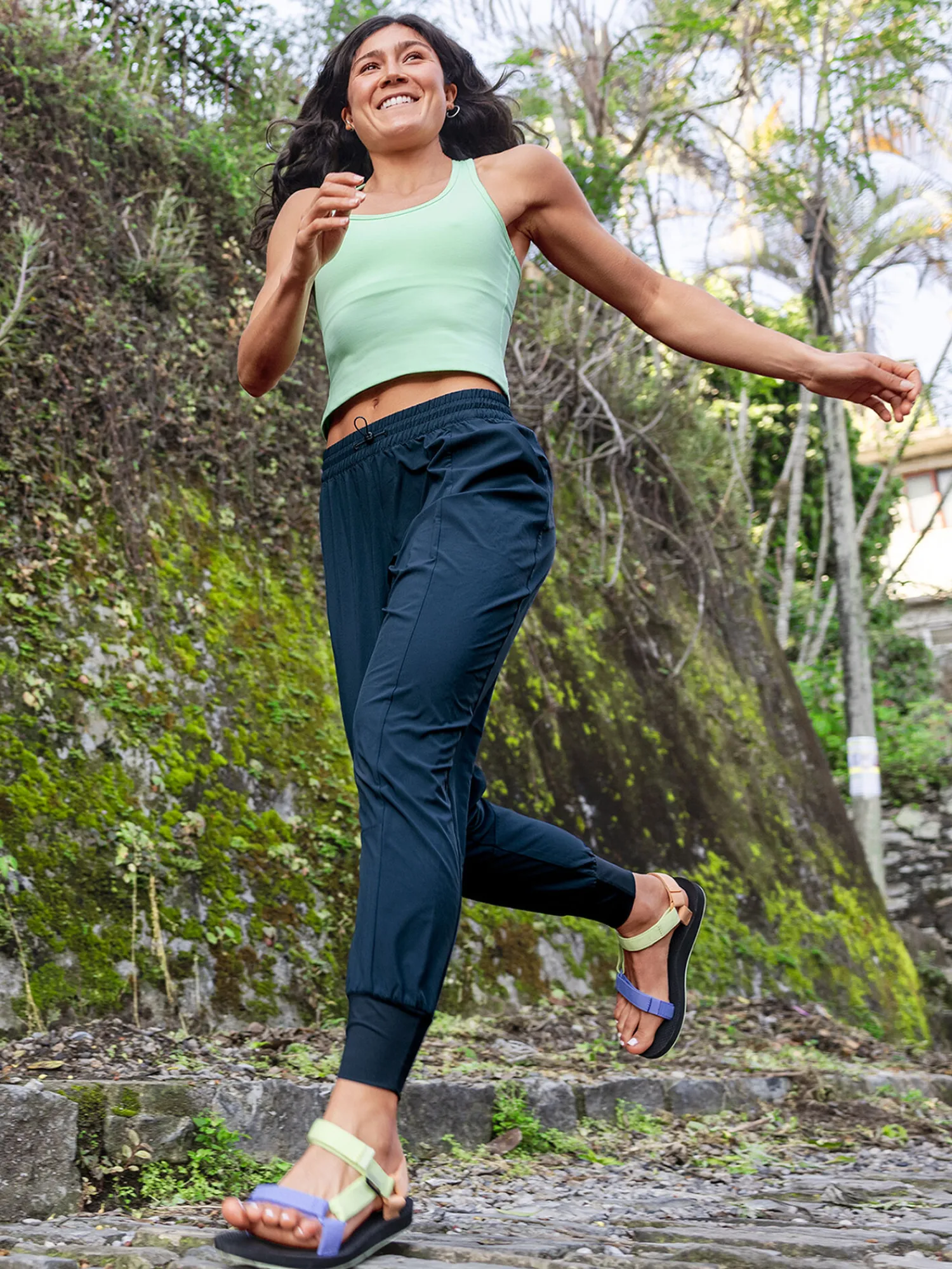 Women Title Nine Upf Clothing>Round Trip Joggers