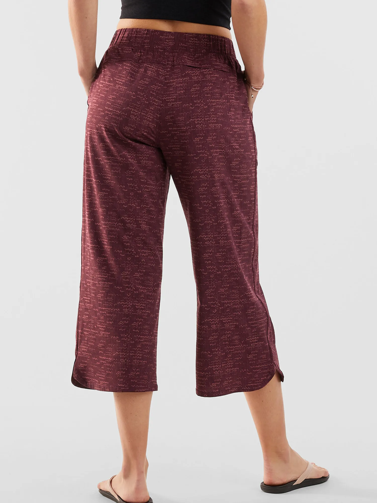 Women Title Nine Swim Cover Ups>Slaycation 2.0 Cropped Pants - Aruba Petite