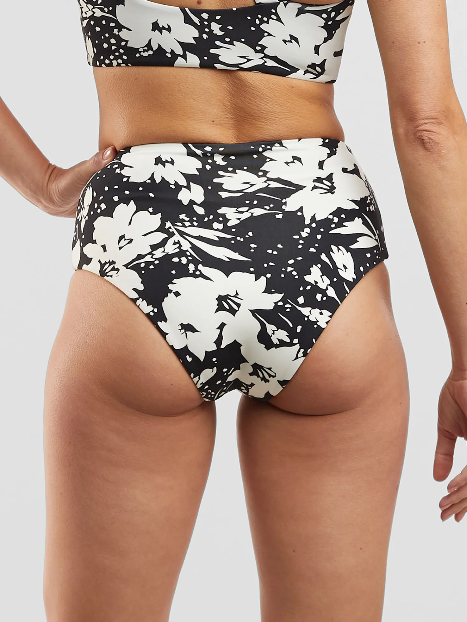 Women Title Nine Bikini Bottoms>Two-Fer Reversible Bikini Bottom - Leilani Print