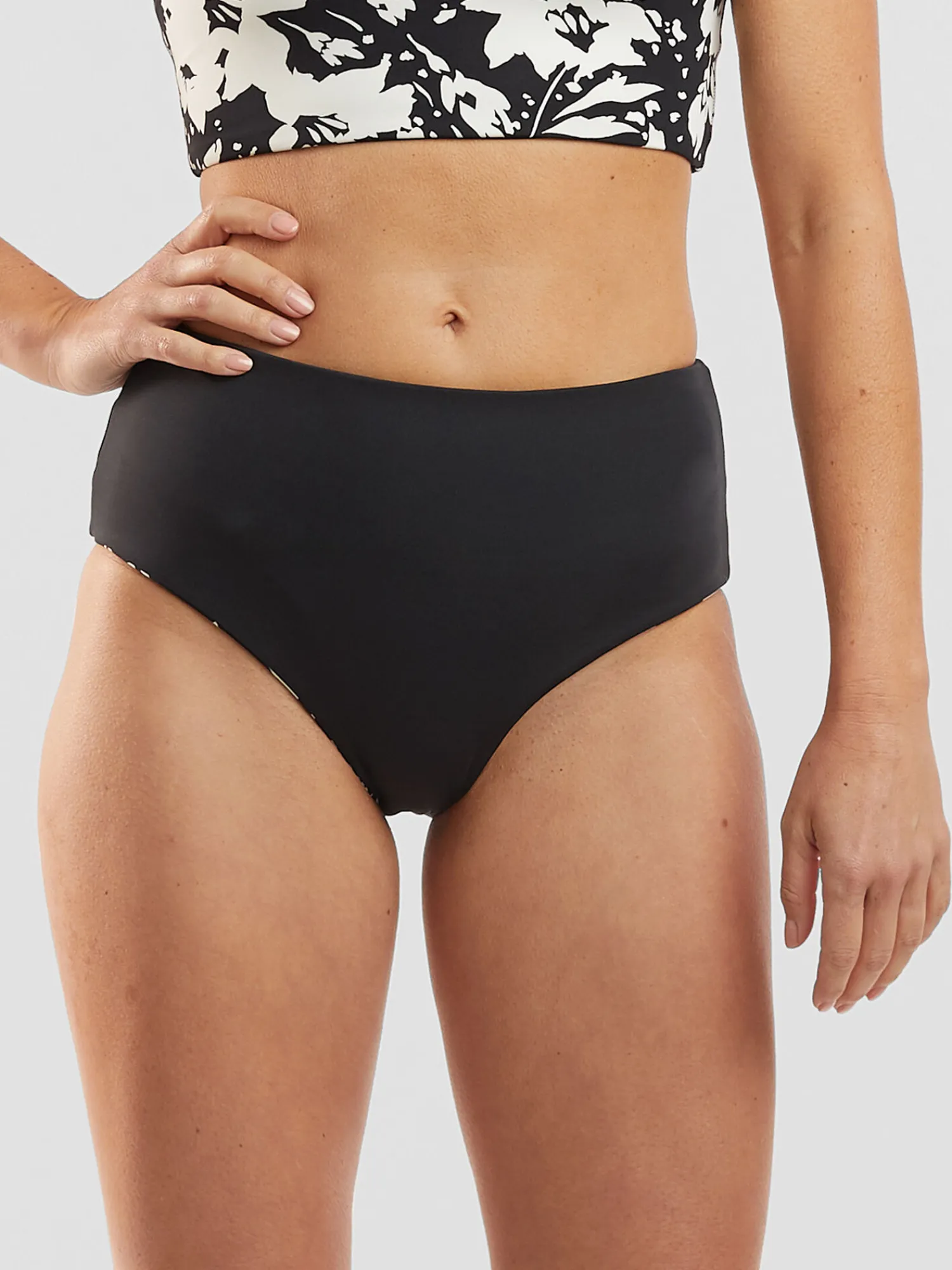 Women Title Nine Bikini Bottoms>Two-Fer Reversible Bikini Bottom - Leilani Print