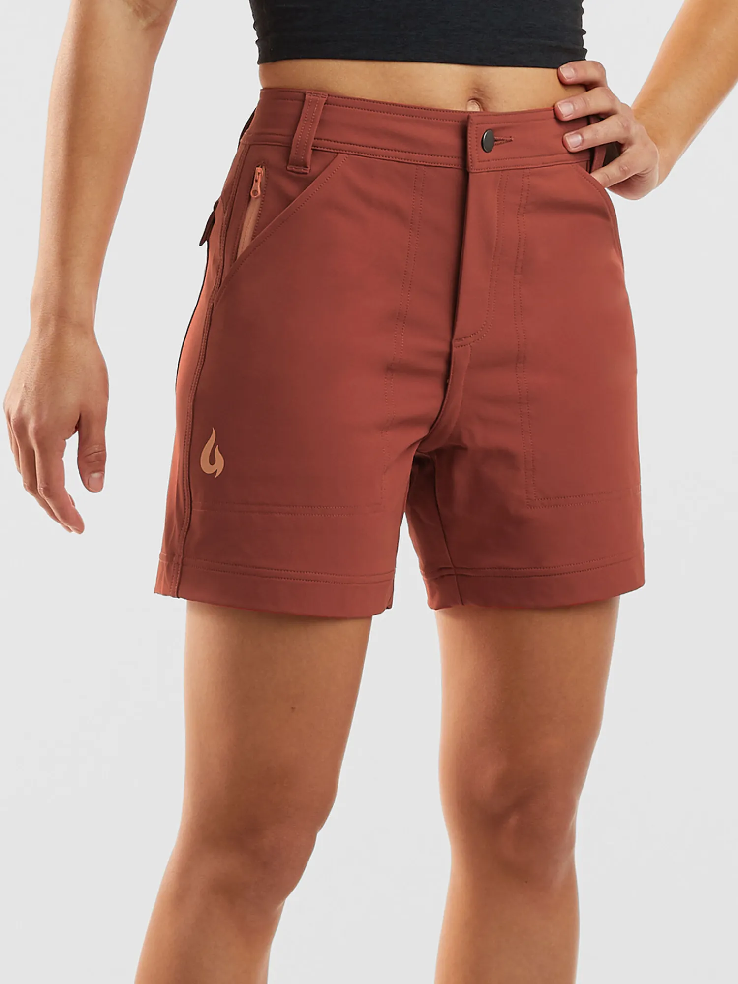 Women Title Nine Bottoms Finder>Wiz Shorts 5"