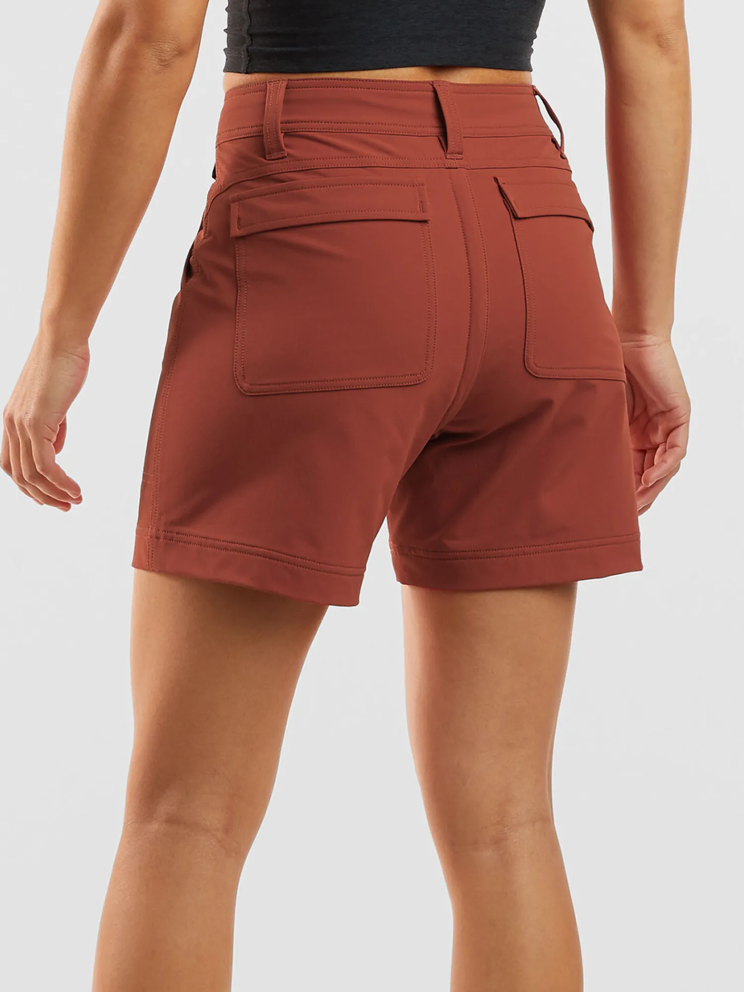 Women Title Nine Bottoms Finder>Wiz Shorts 5"