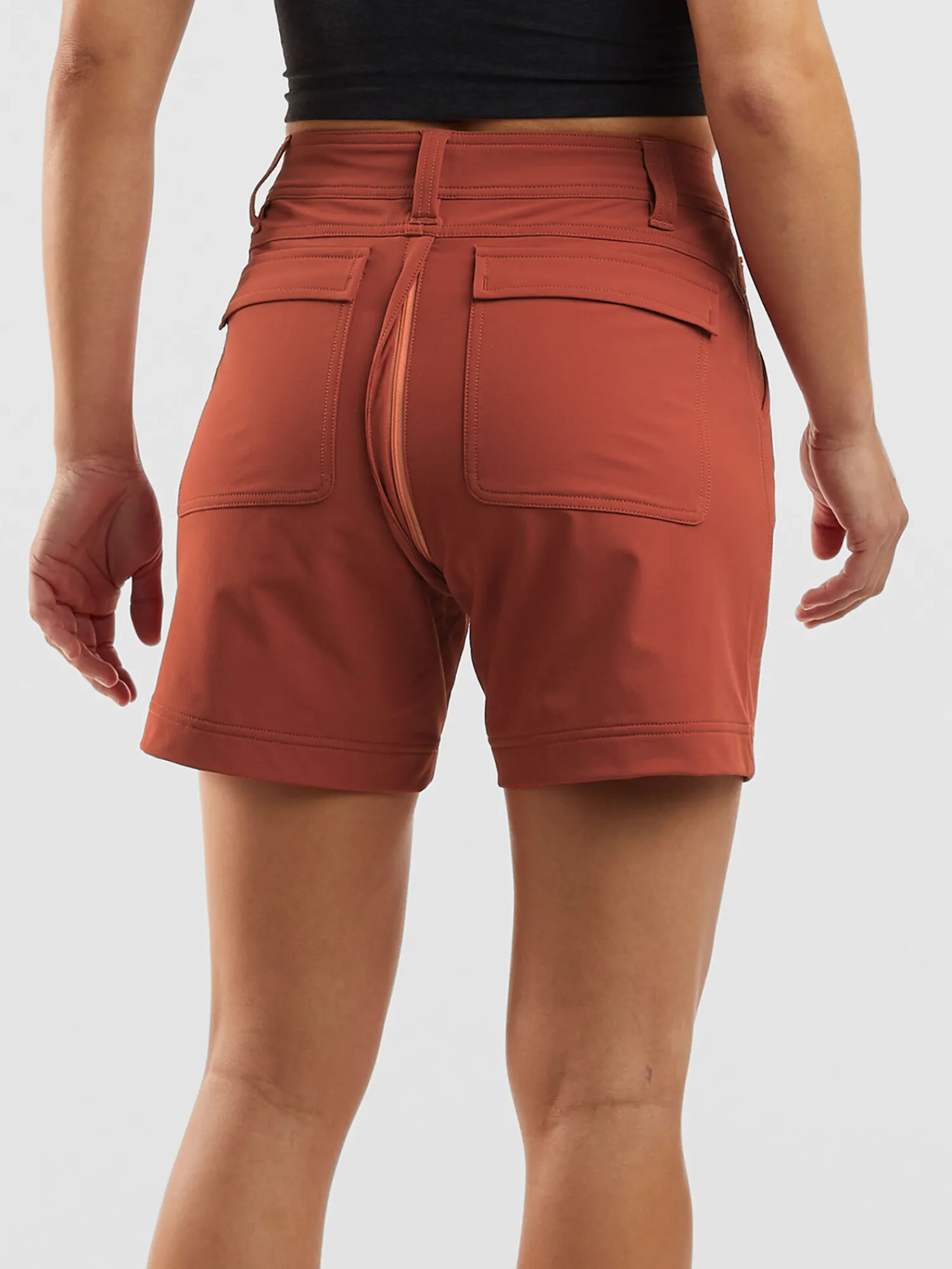 Women Title Nine Bottoms Finder>Wiz Shorts 5"